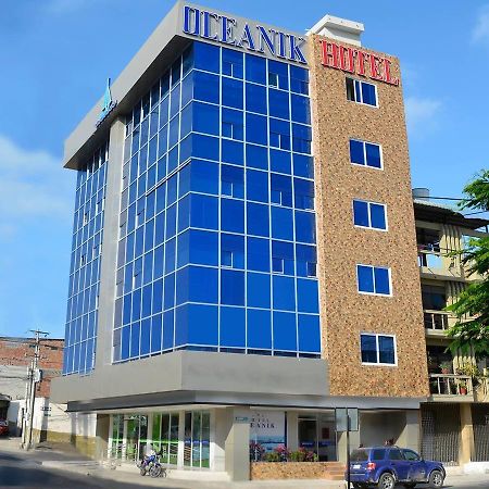 Hotel Oceanik Manta Exterior photo